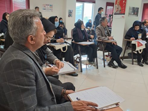 آموزش آموزش دهندگان مراقبت از افراد مبتلا به دمانس