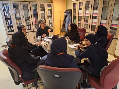 آموزش آموزش دهندگان مراقبت از افراد مبتلا به دمانس