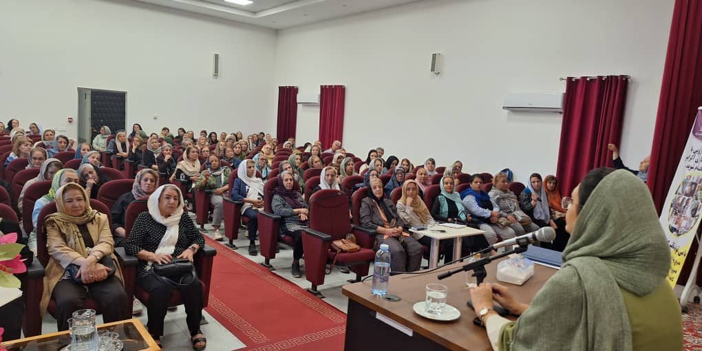 برگزاری همایش آشنایی با بیماری آلزایمر در سنندج – انجمن آلزایمر کردستان