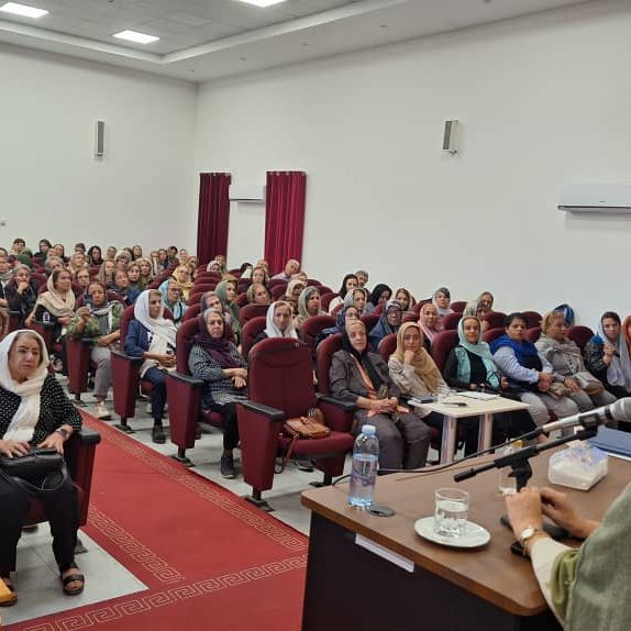 برگزاری همایش آشنایی با بیماری آلزایمر در سنندج – انجمن آلزایمر کردستان