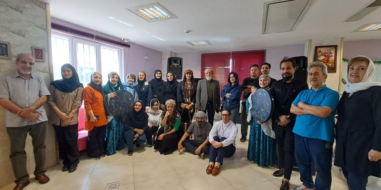 جشن ماه جهانی آلزایمر در مرکز روزانه توانبخشی قاصدک با حضور مددجویان، مراقبین و هنرمندان در انجمن آلزایمر ایران