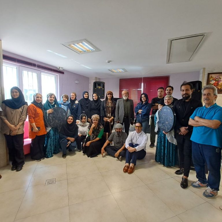 جشن ماه جهانی آلزایمر در مرکز روزانه توانبخشی قاصدک با حضور مددجویان، مراقبین و هنرمندان در انجمن آلزایمر ایران