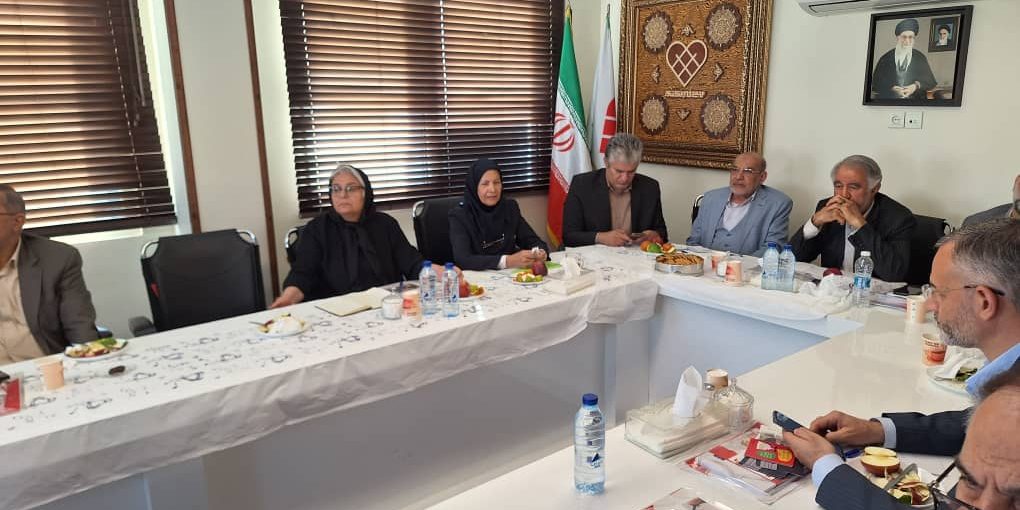 حضور مدیرعامل انجمن دمانس و آلزایمر ایران در مجمع خیرین سلامت