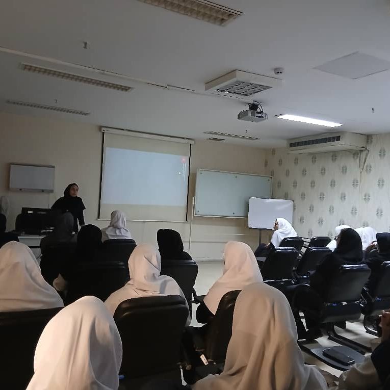 برنامه آموزشی آگاه‌سازی درباره بیماری آلزایمر و پیشگیری از آن در بیمارستان شهدای 15 خرداد ورامین