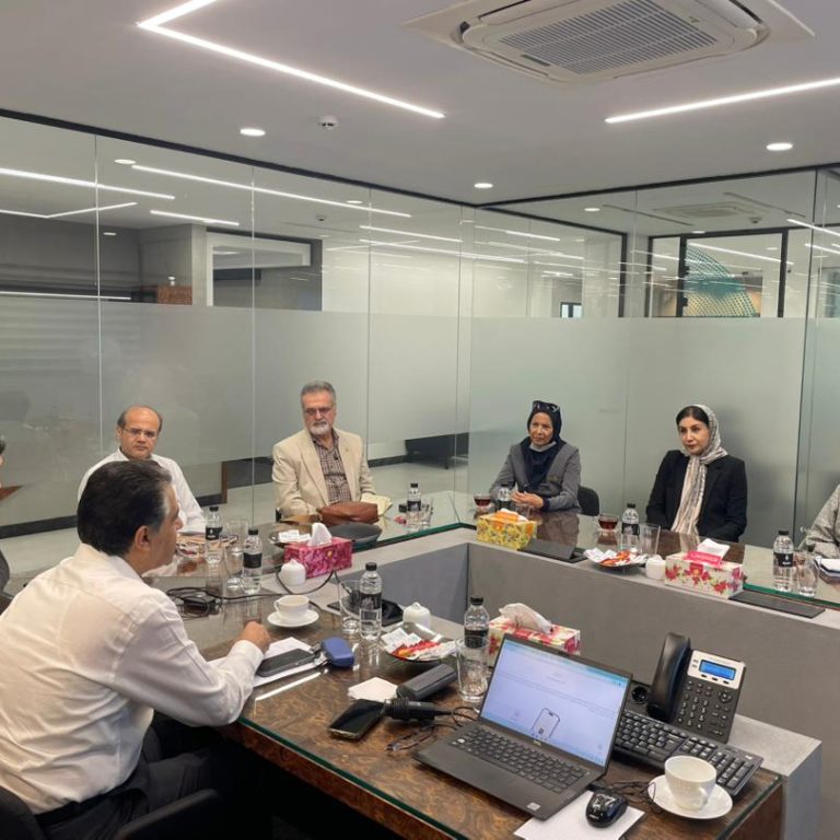 جلسه همکاری پژوهشی میان انجمن دمانس و آلزایمر ایران و شرکت پارمیس گزارش جلسه همکاری پژوهشی میان انجمن دمانس و آلزایمر ایران و شرکت پارمیس